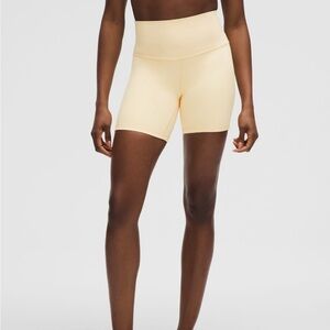 Lululemon Align, Butter cream, Bike Shorts High-Waisted